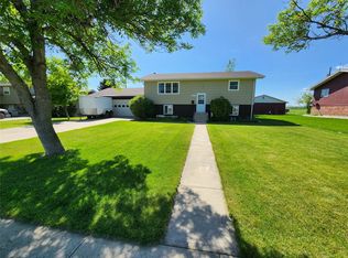 202 10th Ave NW, Choteau, MT 59422