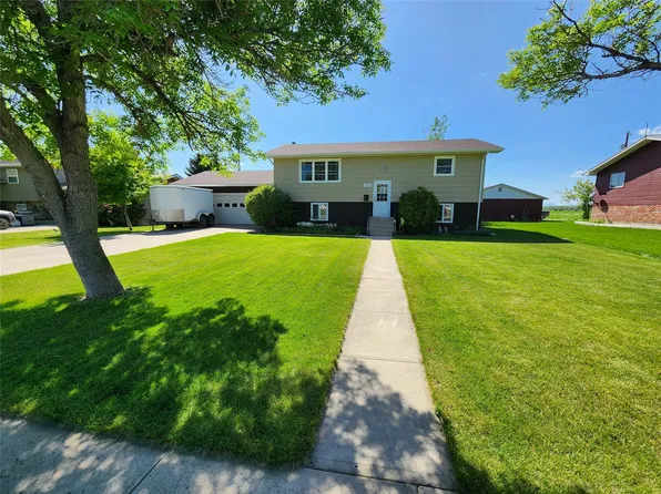 202 10th Ave NW, Choteau, MT 59422