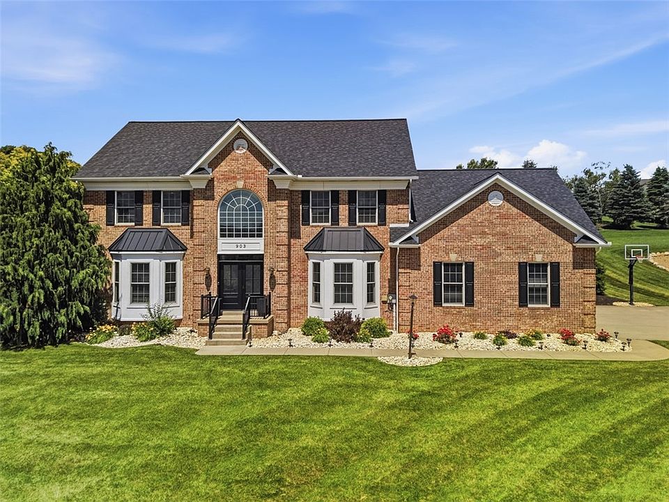 1st image of 903 Gateway Cir
