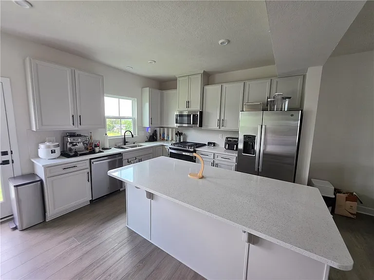 120 Crown St — Photo 18