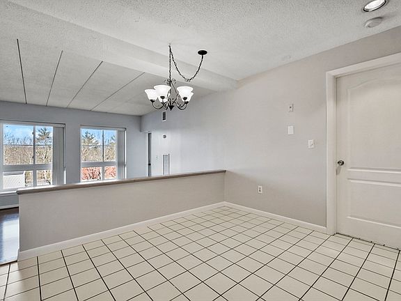 4th image of 160 Burkhall St Unit 414