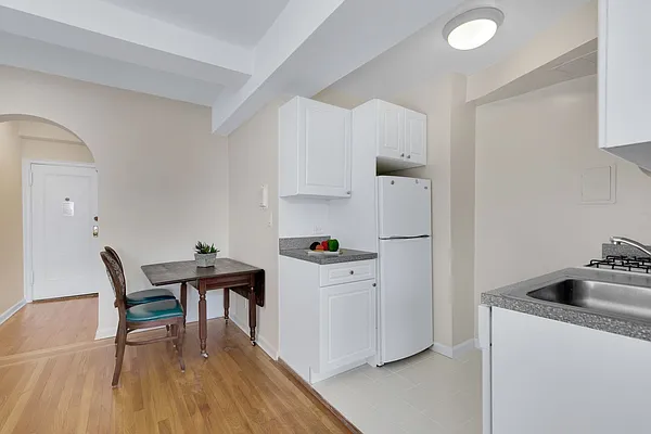 Rented by Cooper & Cooper Real Estate | media 24