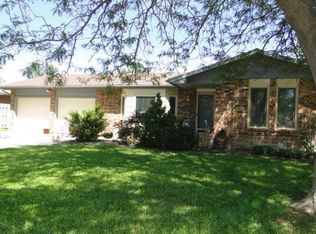 2206 Arapaho Dr, Garden City, KS 67846