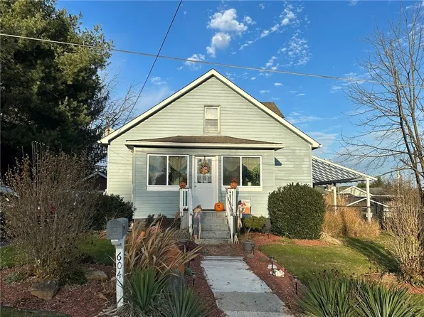 604 6th St, Leechburg, PA 15656