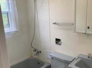 481 E Chicago St APT 4, Elgin, IL 60120