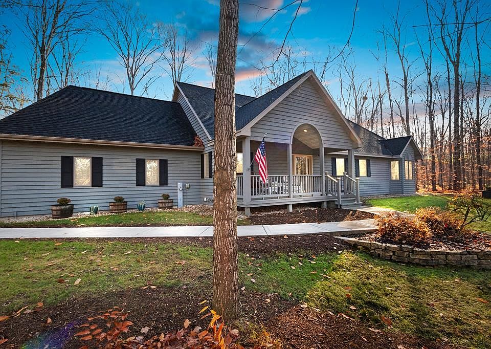 1st image of 10046 Orchard Dr
