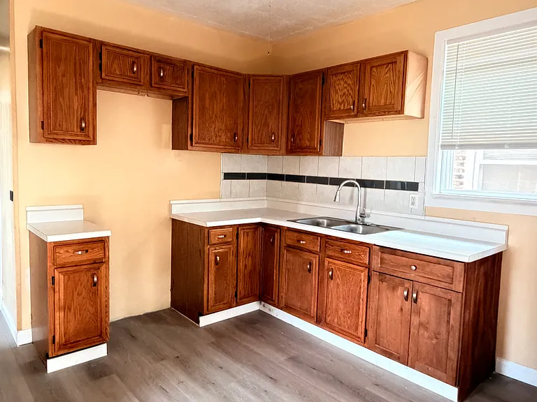 4334 S Western Ave #2 — Photo 8