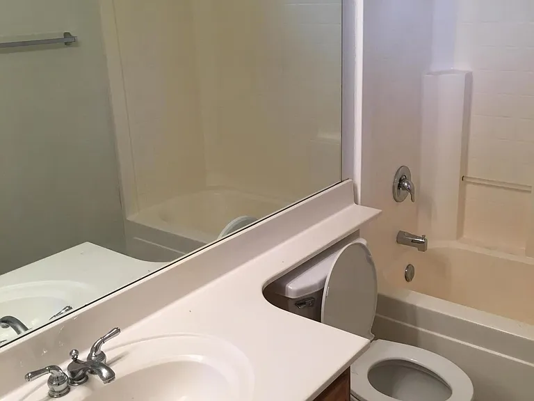 2536 E McArthur Dr — Photo 12
