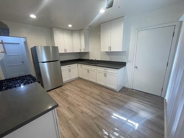 1st image of 6526 Hazeltine Ave #6526