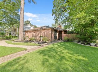 5930 Old Lodge Dr, Houston, TX 77066