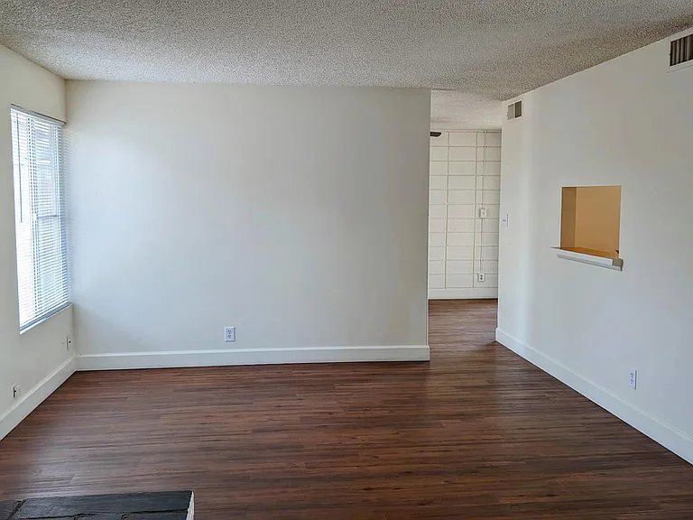 3944 E Desert Cove Ave — Photo 6