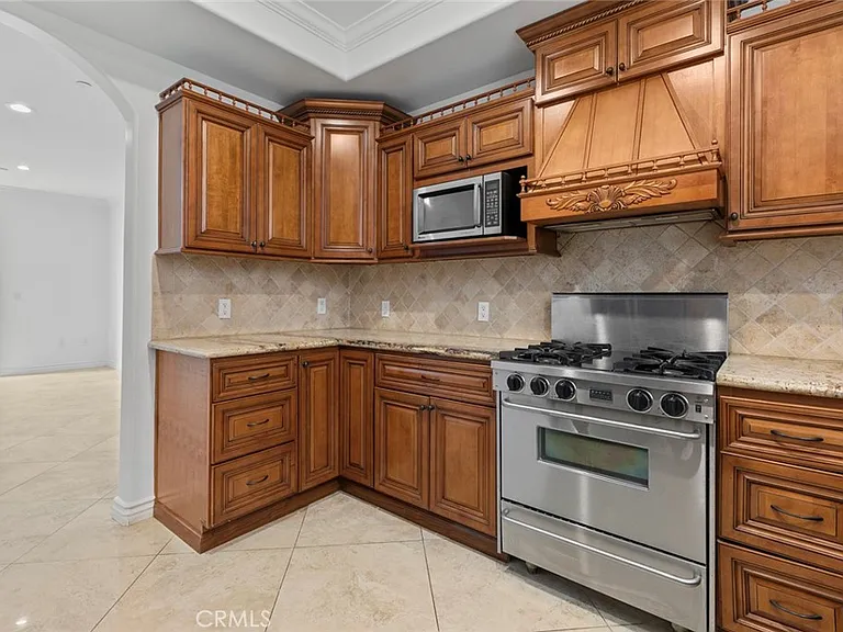 333 Milford St #105 — Photo 25