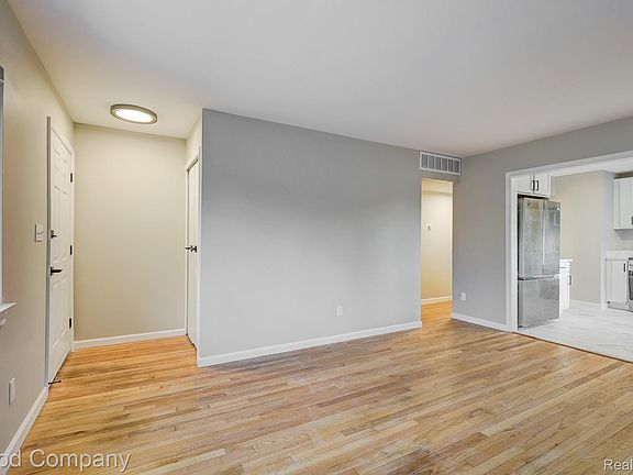 4th image of 550 Roth Blvd