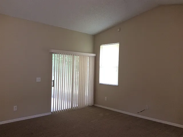 4 bed, 2.0 bath, 2155 sqft, $2,835 — Photo 4