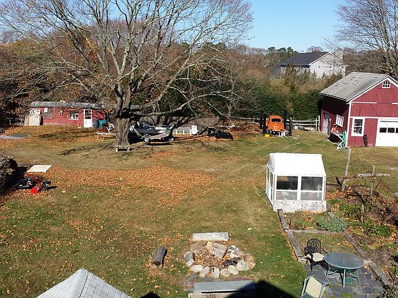 4th image of 152 Montauk Hwy