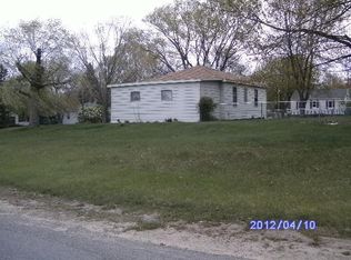 541 Blue Creek Rd, Benton Harbor, MI 49022