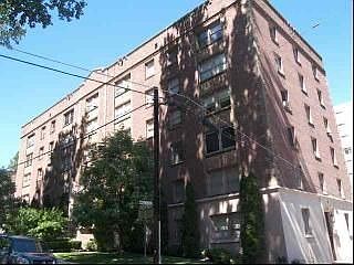 1st image of 704 W 6th Ave APT 204