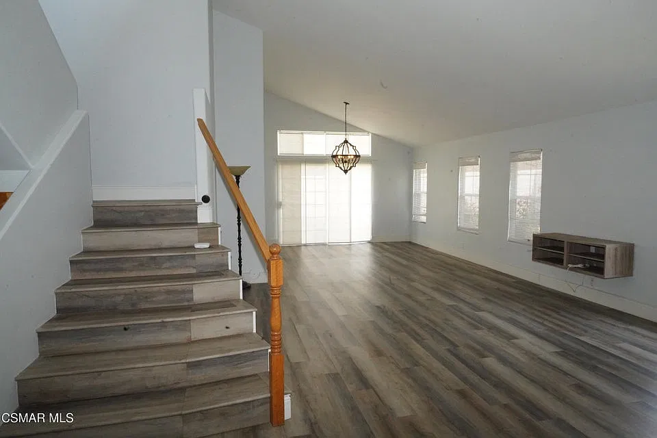 5 bed, 2631 sqft, $4,450 — Photo 3