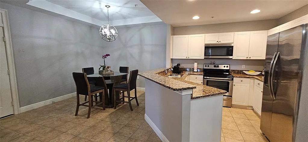 2 bed, 2.0 bath, 1096 sqft, $3,500 — Photo 4