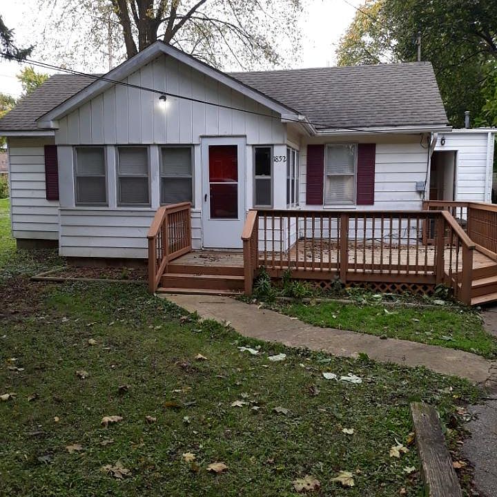 1st image of 1852 Beechmont St