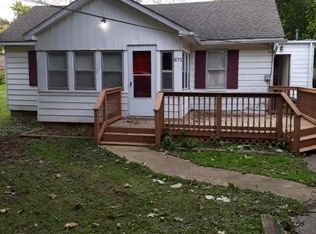 1852 Beechmont St, Keego Harbor, MI 48320