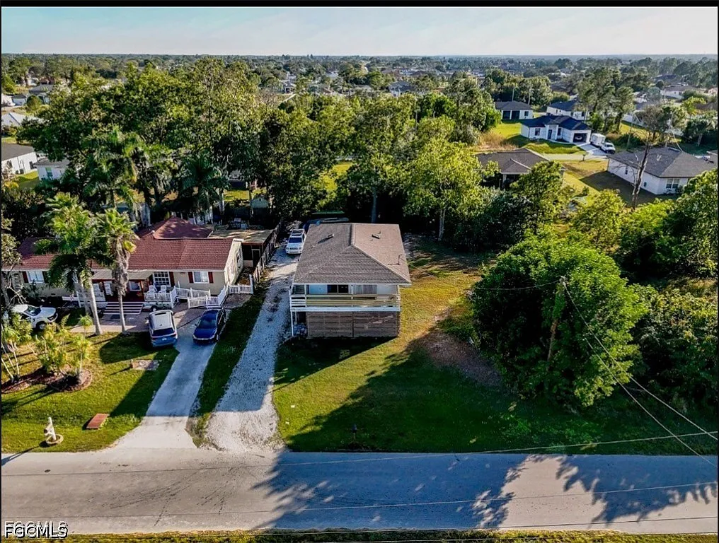 2 bed, 1.0 bath, 852 sqft, $2,250 — Photo 2