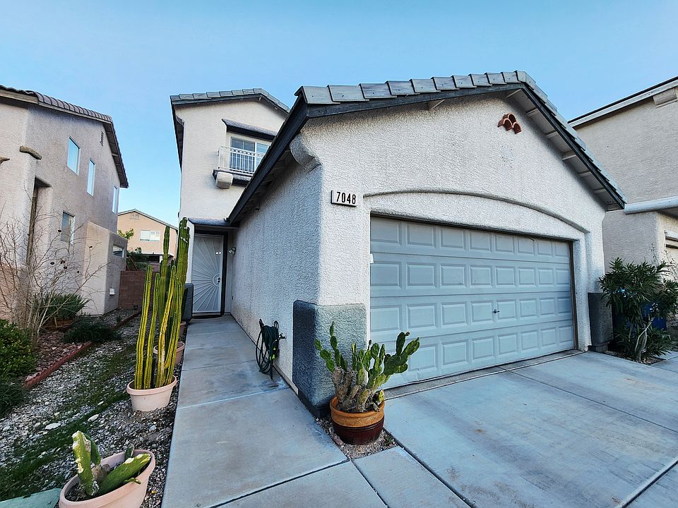 4 bedroom home with 2 car garage