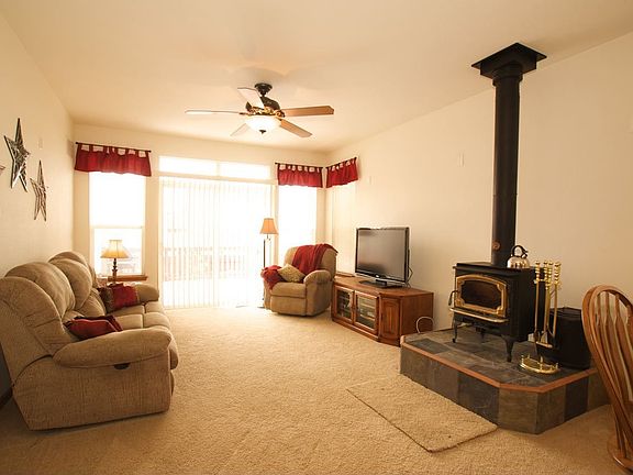 Open family room w/Walk-out to deck