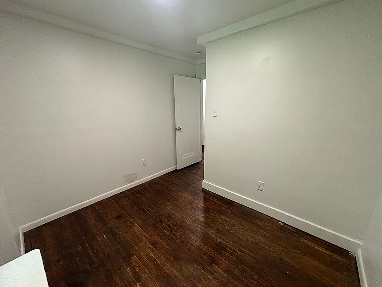 119 Grant Ave — Photo 17
