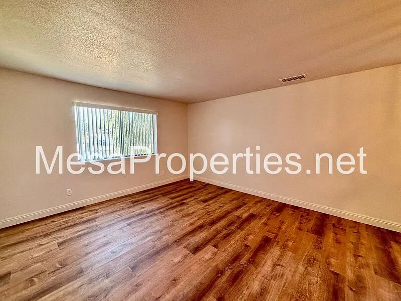 3 bed, 2.0 bath, 1789 sqft, $2,250 — Photo 3