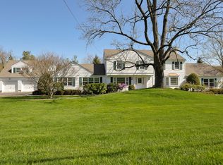 9 Deerfield Rd, Chappaqua, NY 10514