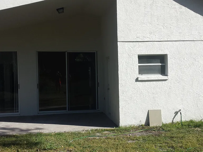 9402 Hidden Water Cir — Photo 10