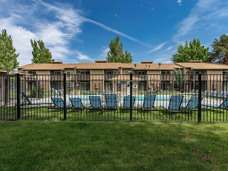 Arlo on 10th | Outdoor Pool