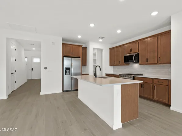 5942 E Benburb Ln, Tucson, AZ 85756