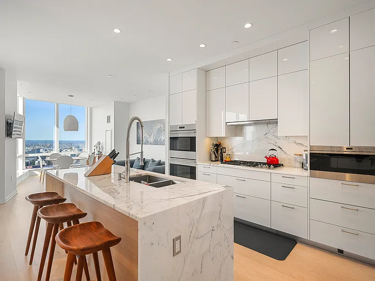 1 Franklin St #4802 — Photo 7