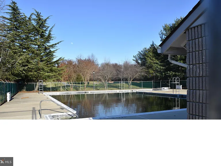 7708 Fawn Ct — Photo 22