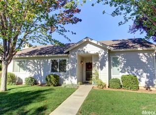 6422 Laguna Mirage Ln, Elk Grove, CA 95758