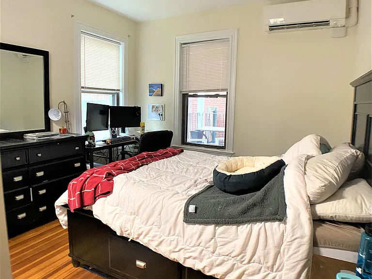 7 Brown Ter #1R — Photo 7