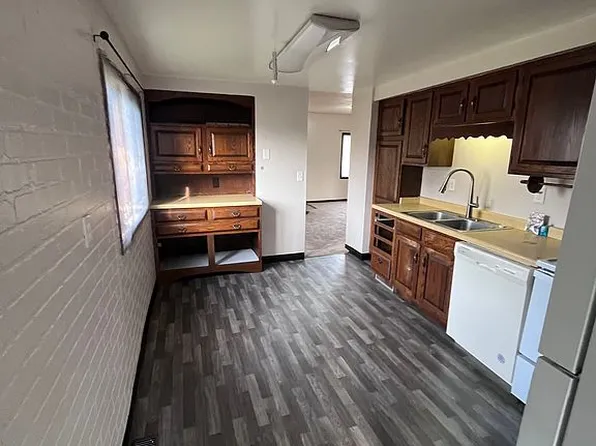 320 3rd St, Hibbing, MN 55746