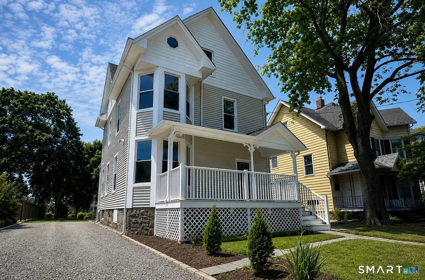 1 bed, 1.0 bath, 744 sqft, $2,950 — Photo 1