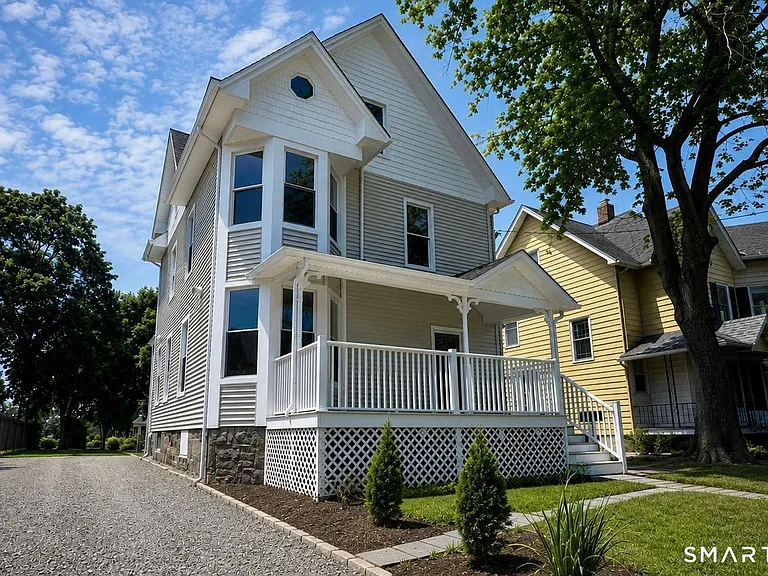 25 Quintard Ave #B — Photo 1