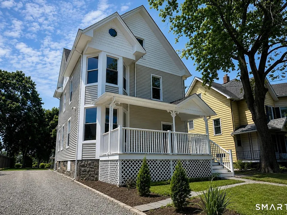 25 Quintard Ave #B