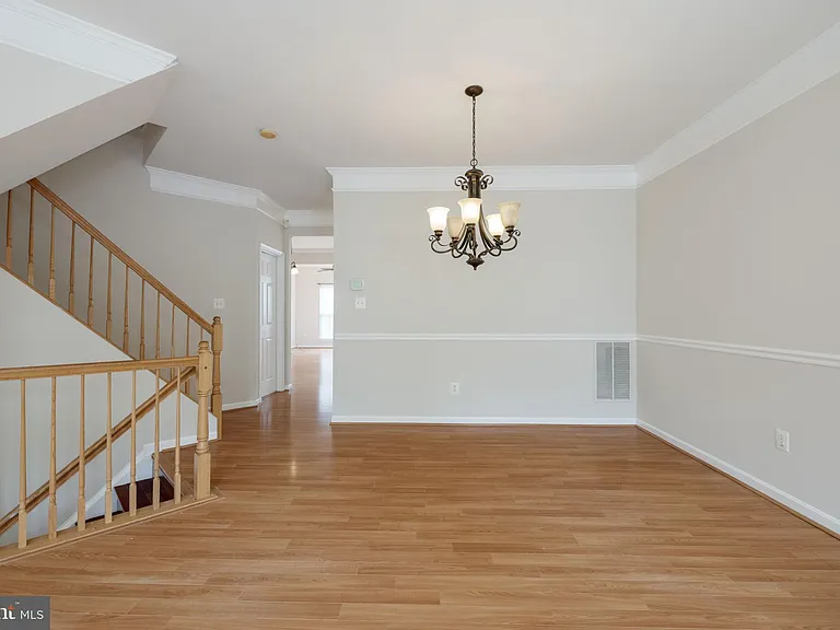 5319 Waldo Dr — Photo 11