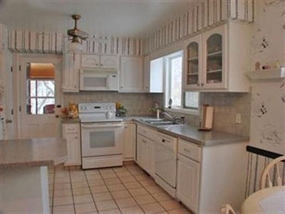 3rd image of 6451 Derby Dr