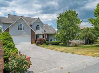 310 Shawnee Rd, Johnson City, TN 37604