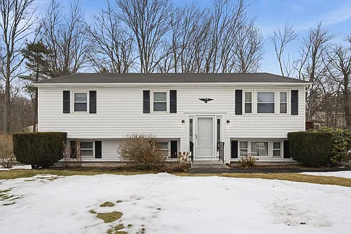 8 Harvest Dr Photo 1