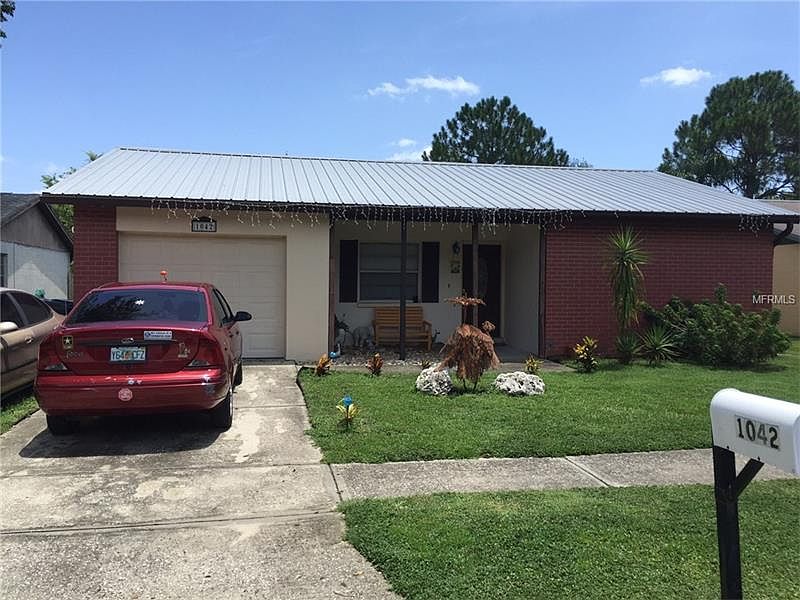 1st image of 1042 Old Field Dr