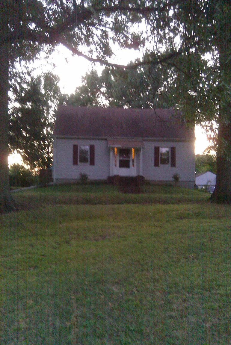 890 Buckley Rd photo 1