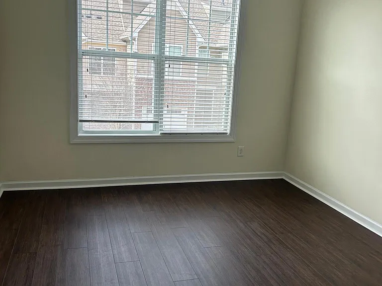 4129 Vallonia Dr — Photo 48