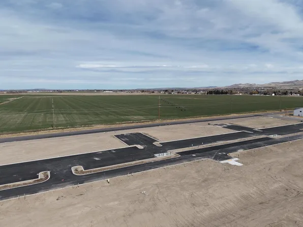 3 Melody Dr, Pocatello, ID 83202